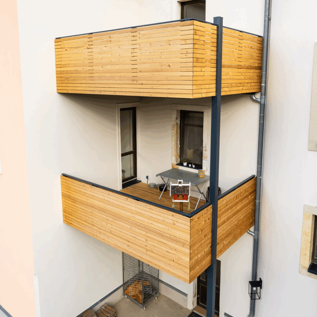 Metallbau Radebeul Balkon Holzverkleidung
