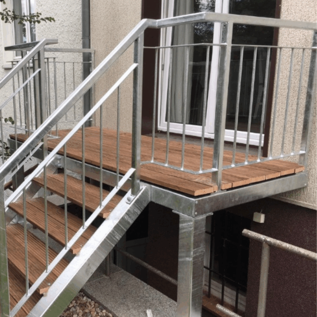 Metallbau Radebeul Terrasse mit Holzbelag
